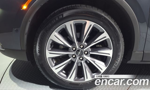 Lincoln Corsair 2021 — photo 5
