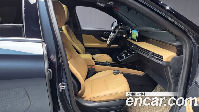 Lincoln Corsair 2021 — photo 17