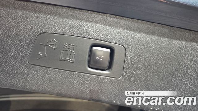 Lincoln Corsair 2021 — photo 31