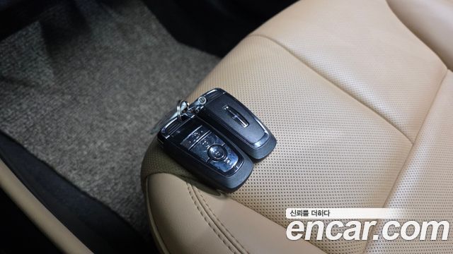 Lincoln Corsair 2021 — photo 37