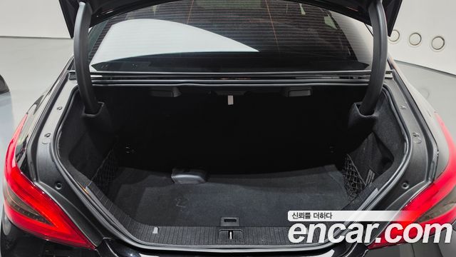 Mercedes-Benz CLS-Class 2012 — photo 20