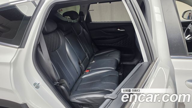Hyundai Santafe 2021 — photo 18