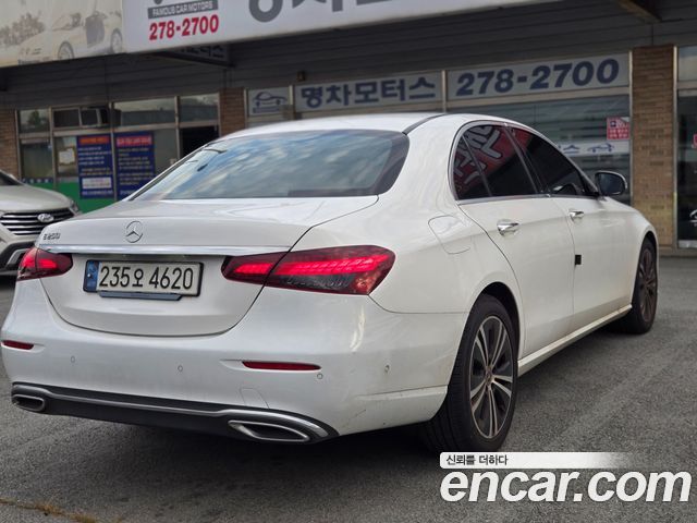 Mercedes-Benz E-Class 2021 — photo 3