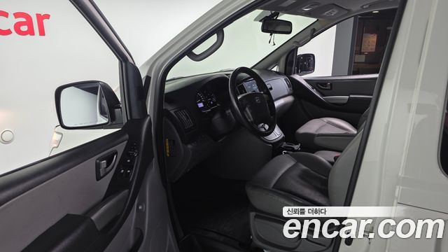 Hyundai Starex 2020 — photo 13