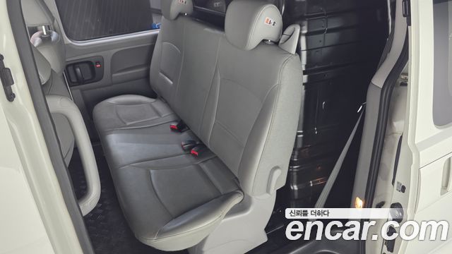 Hyundai Starex 2020 — photo 16