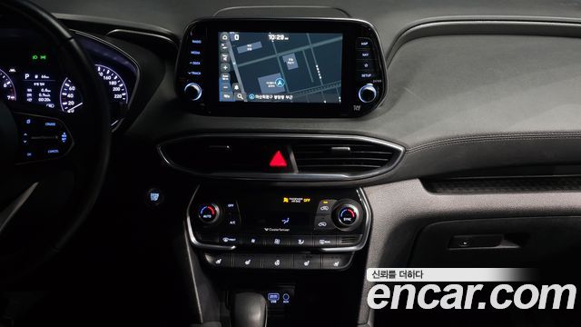 Hyundai Santafe 2019 — photo 14