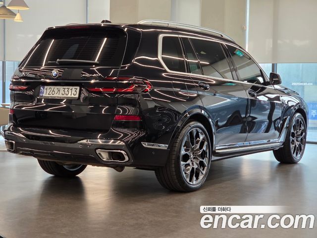 BMW X7 2025 — photo 2