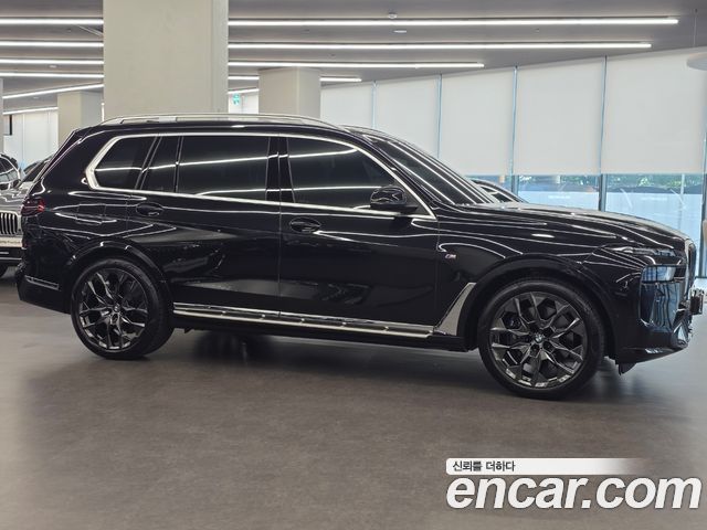 BMW X7 2025 — photo 19