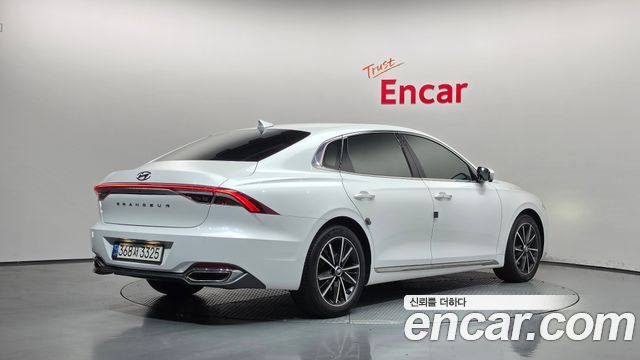 Hyundai Grandeur 2022 — photo 2