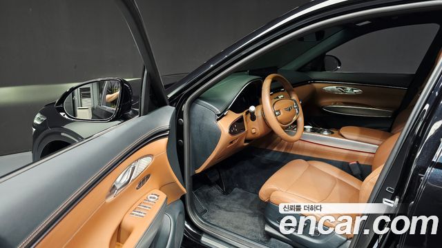 Genesis GV70 2023 — photo 13