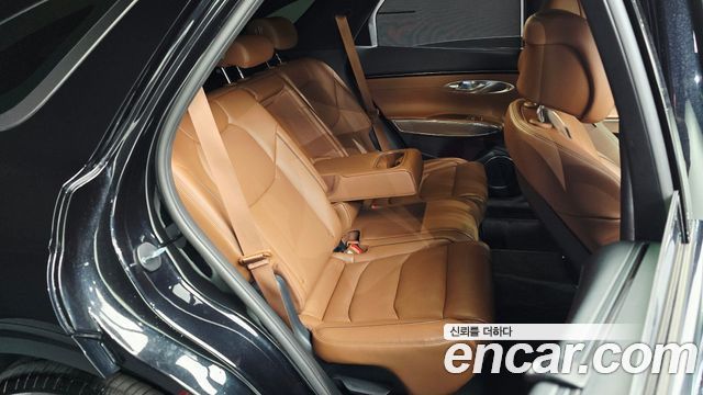 Genesis GV70 2023 — photo 17