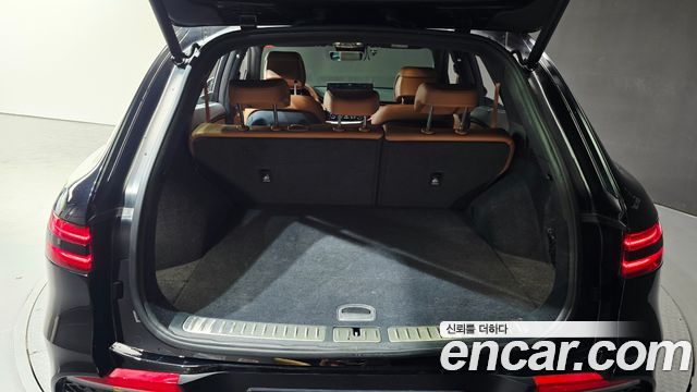 Genesis GV70 2023 — photo 25