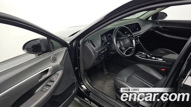 Hyundai Sonata 2022 — photo 13