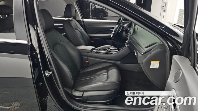 Hyundai Sonata 2022 — photo 16