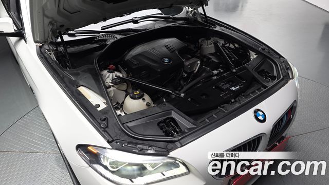 BMW 5-Series 2016 — photo 6