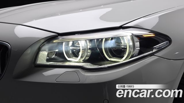BMW 5-Series 2016 — photo 8