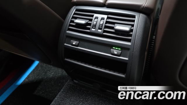 BMW 5-Series 2016 — photo 31