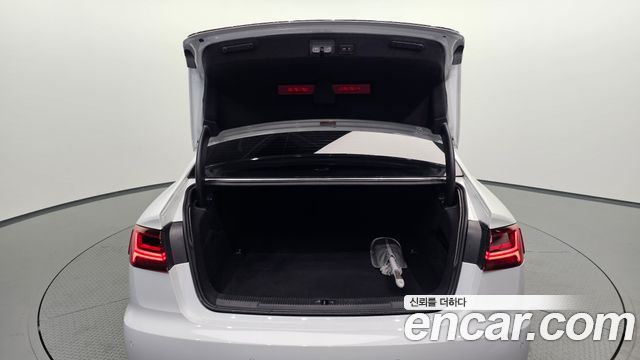 Audi A6 2016 — photo 35