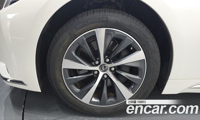 Lexus LS 2022 — photo 5