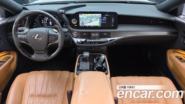 Lexus LS 2022 — photo 10