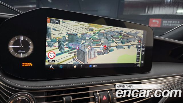 Lexus LS 2022 — photo 20