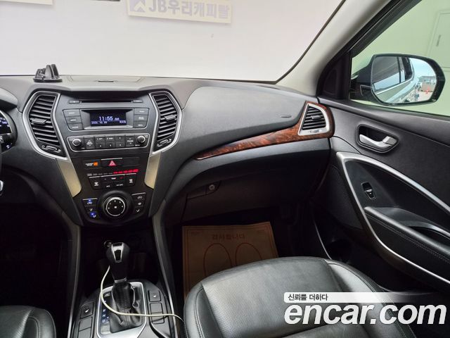 Hyundai Santafe 2017 — photo 9