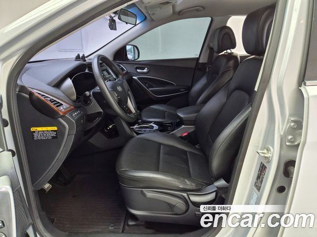 Hyundai Santafe 2017 — photo 12