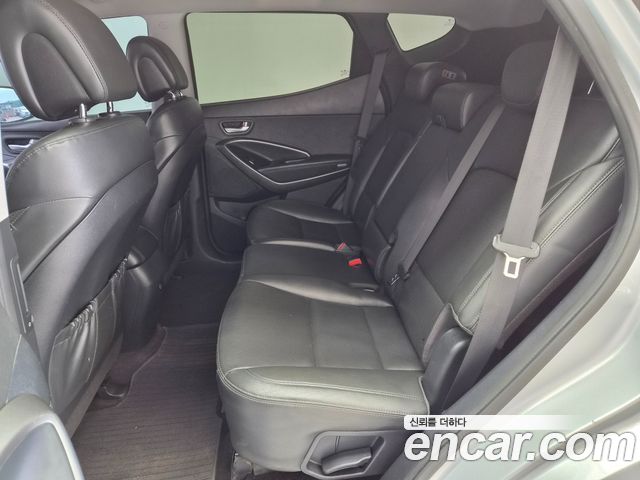 Hyundai Santafe 2017 — photo 16