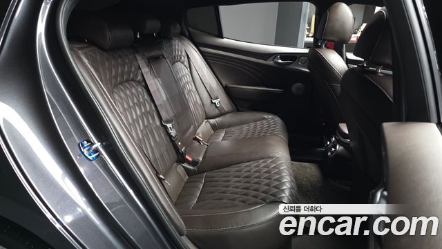Kia Stinger 2022 — photo 12