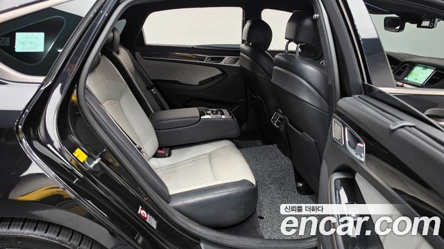 Genesis G80 2018 — photo 17