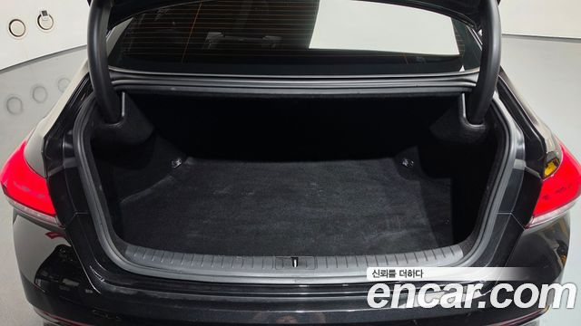 Genesis G80 2018 — photo 23