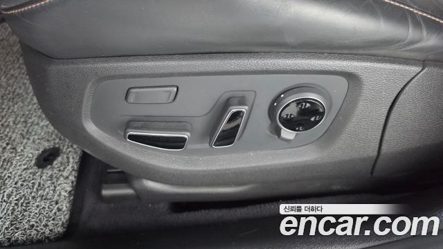 Genesis G80 2018 — photo 31