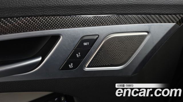 Genesis G80 2018 — photo 35
