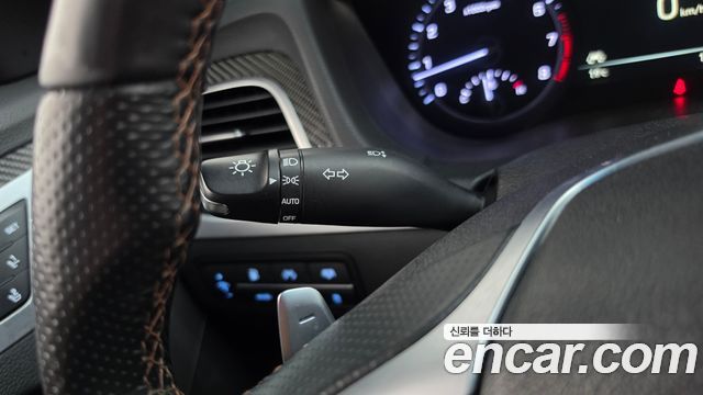 Genesis G80 2018 — photo 37