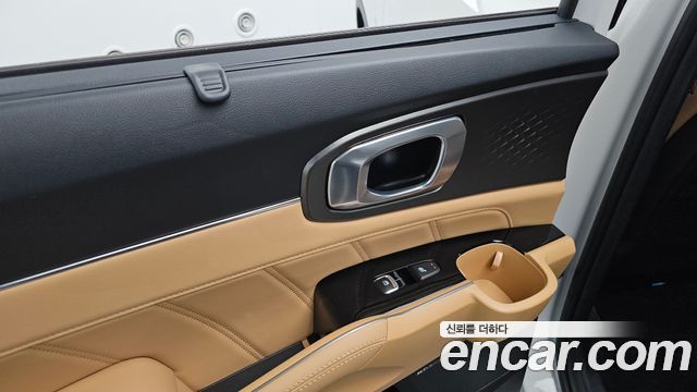 Kia Sorento 2023 — photo 25