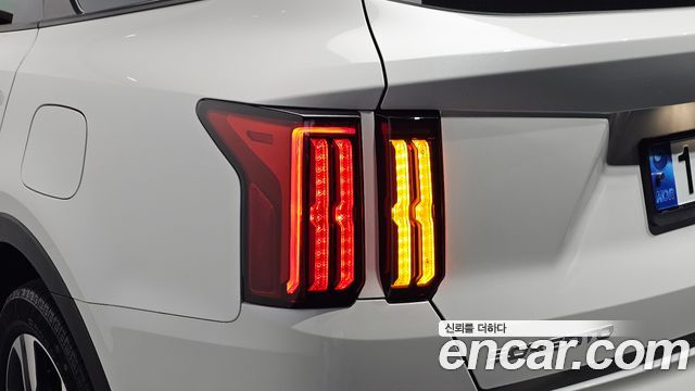 Kia Sorento 2023 — photo 9