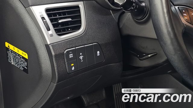 Hyundai AVANTE 2015 — photo 16