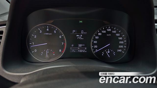 Hyundai AVANTE 2016 — photo 11