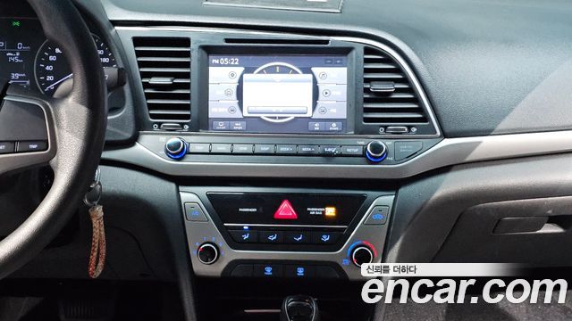 Hyundai AVANTE 2016 — photo 20
