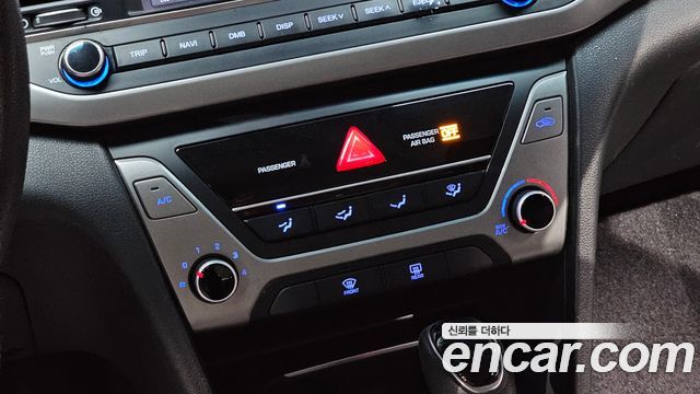 Hyundai AVANTE 2016 — photo 25