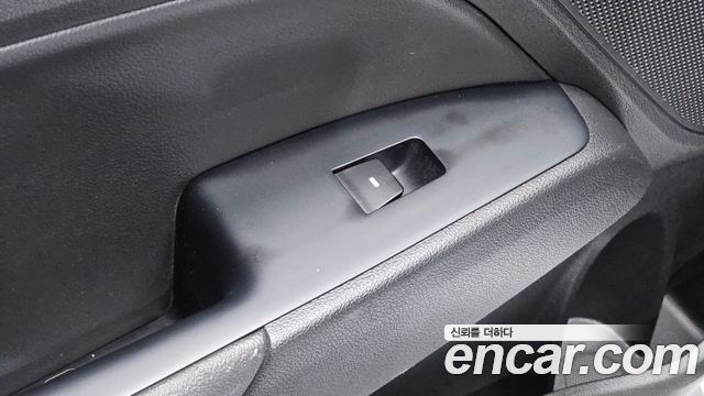 Hyundai AVANTE 2016 — photo 26