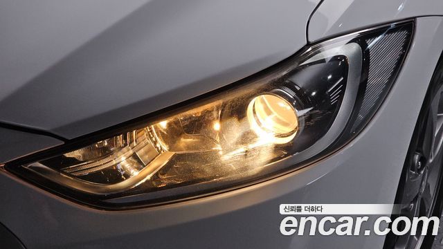Hyundai AVANTE 2016 — photo 8
