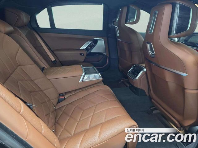 BMW 7-Series 2026 — photo 12