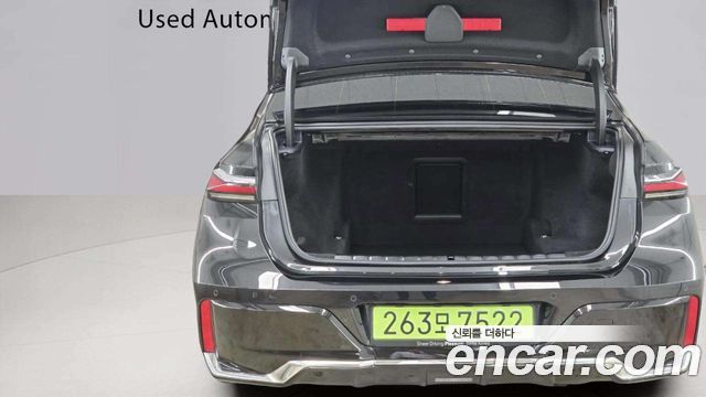 BMW 7-Series 2026 — photo 17