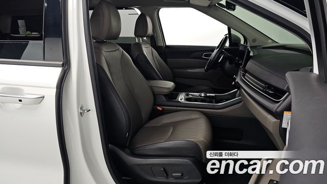 Kia Canival 2024 — photo 11