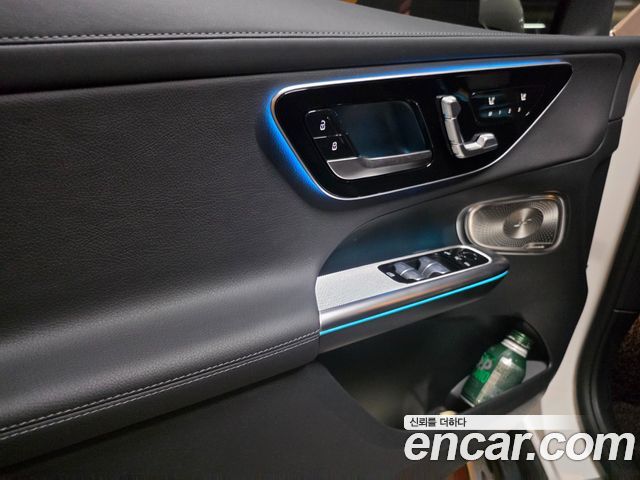 Mercedes-Benz GLC-Class 2025 — photo 5