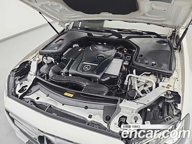 Mercedes-Benz E-Class 2019 — photo 5