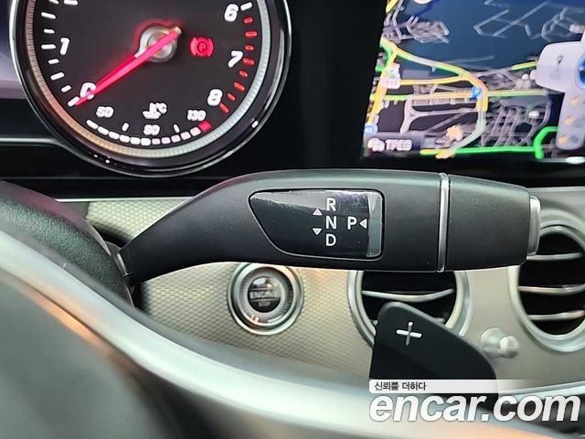 Mercedes-Benz E-Class 2019 — photo 8