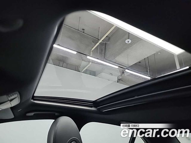 Mercedes-Benz E-Class 2019 — photo 14