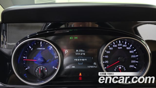 Kia Canival 2021 — photo 8